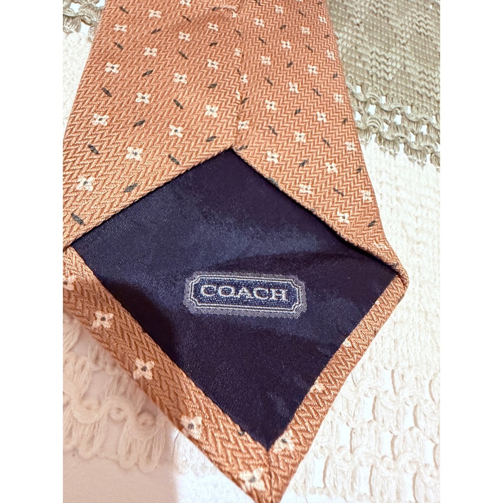 Coach Necktie Mens OS Brown Excellent Geometric Herringbone Italian Silk - Picture 2 of 3